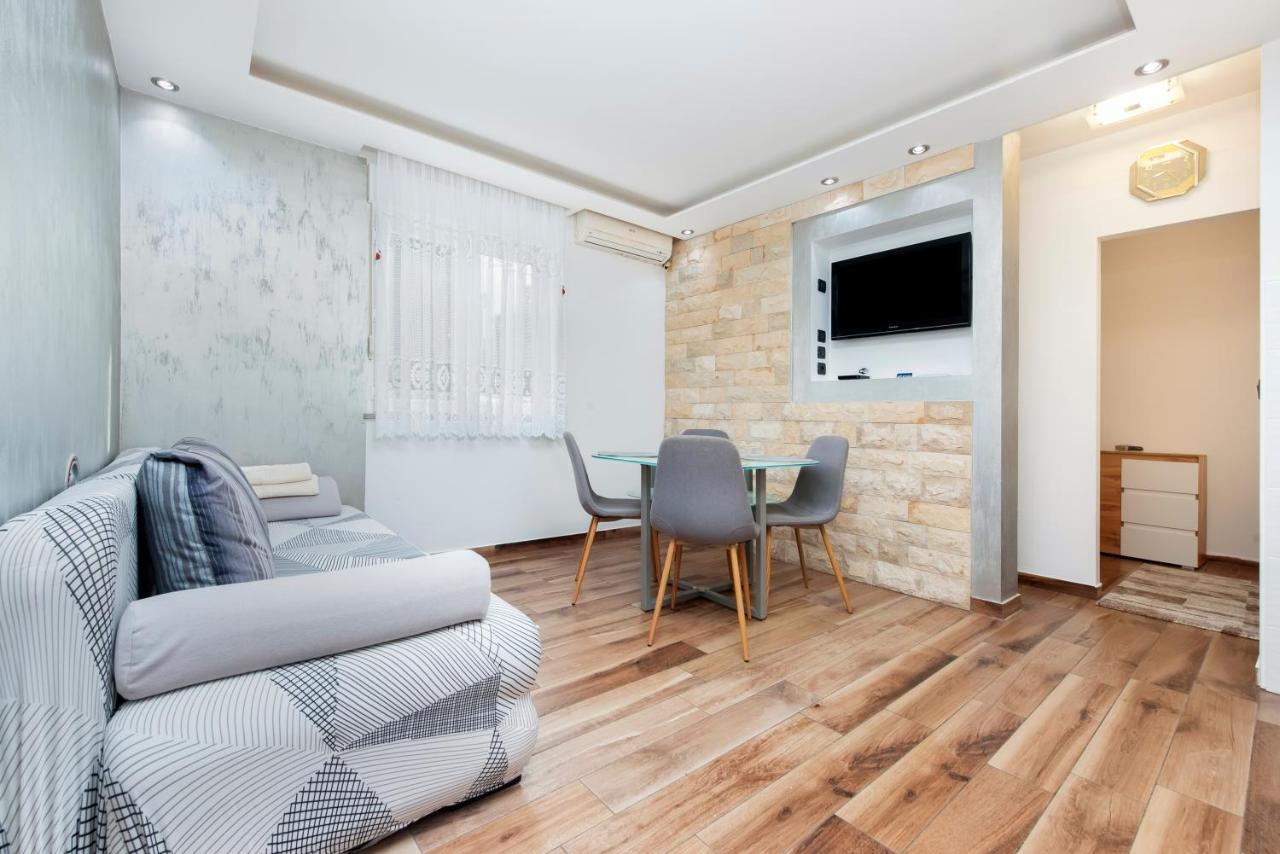 No&Ma Apartment Rovinj Bagian luar foto